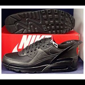 2020 Nike Air Max 90 Flyease Triple Black SZ 6.5Y
